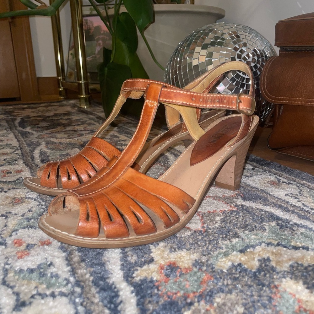 Directions Vintage Leather Heels